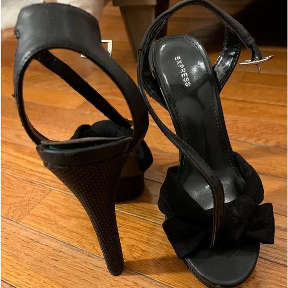 Womens Express platform heels - Picture 2 of 3